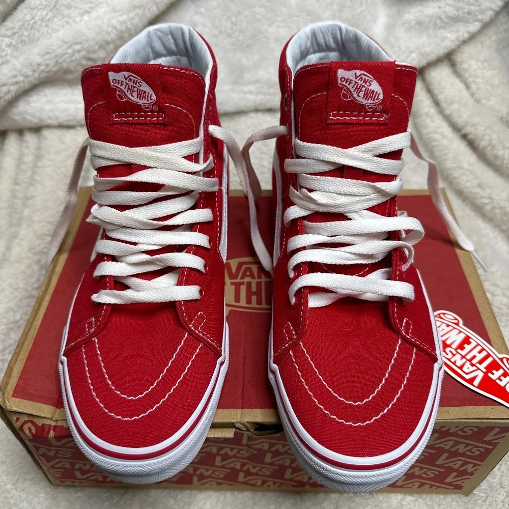 Vans - Picture 1 of 4